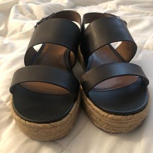 Platform sandals